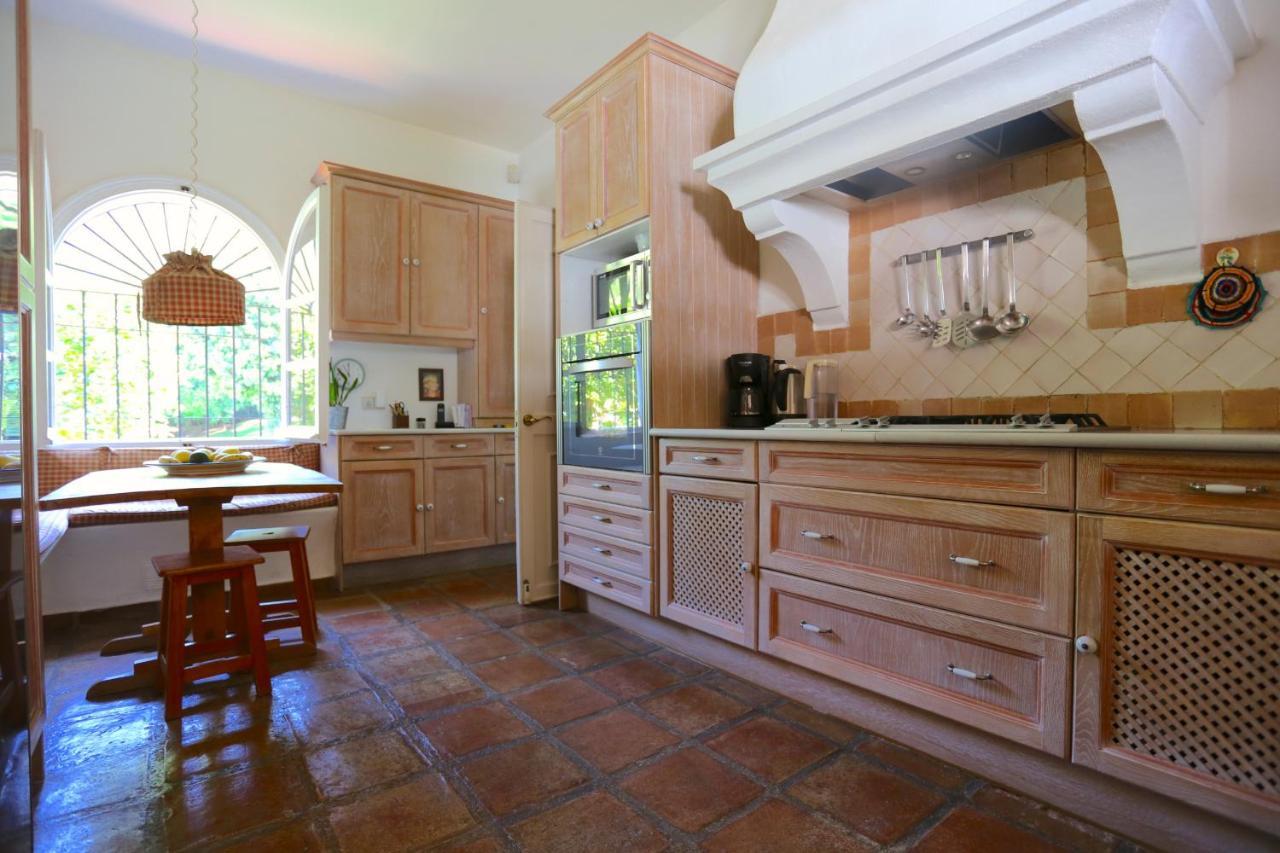 El Almendral Premium Hill Club Villa Marbella